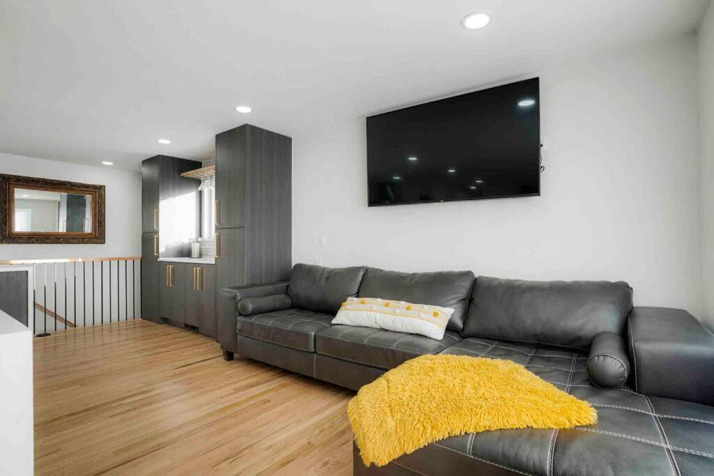 Villa Sleeps 16 - 15 Min/Downtown, 10 Min/Medical Center Aurora Exterior foto