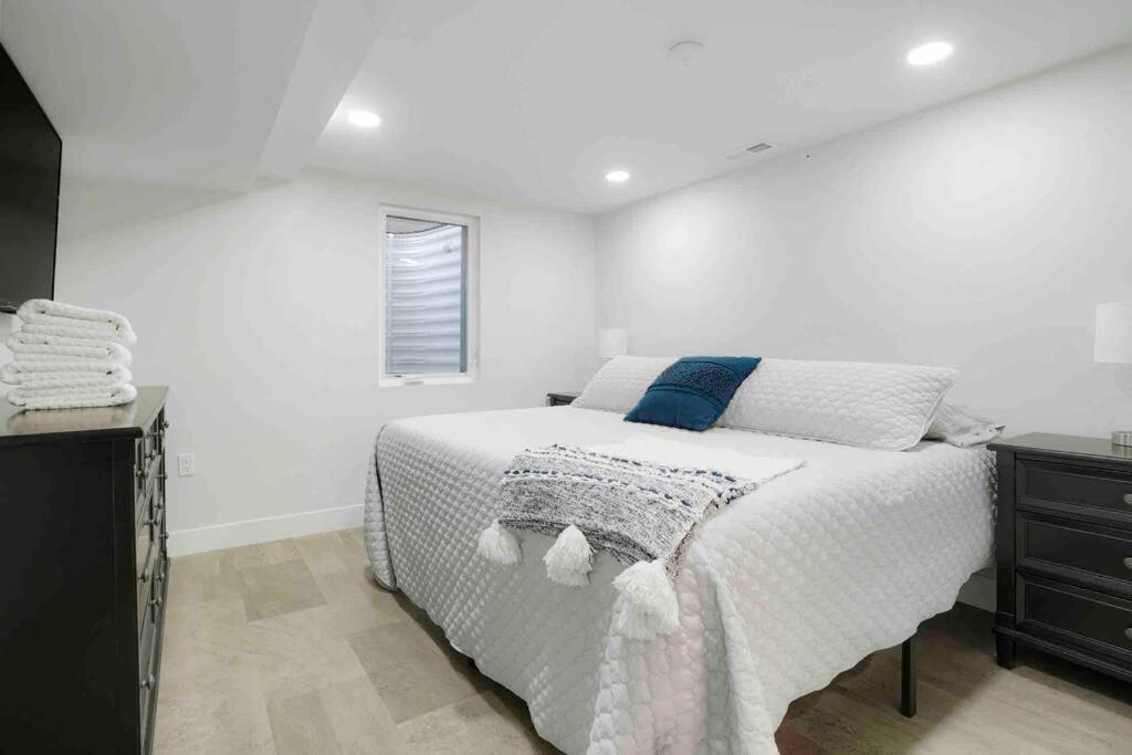Villa Sleeps 16 - 15 Min/Downtown, 10 Min/Medical Center Aurora Exterior foto